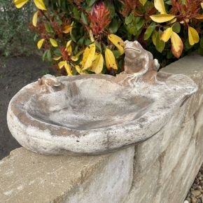 Békás madáritató  47×30×18 LÁVA SZÍNŰ