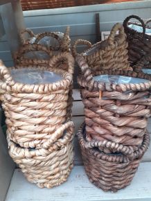 Kerámia kaspó NDT JAVA 09DD SÖTÉT BARNA FONOTT BÉLELT KOSÁR 15/19CM